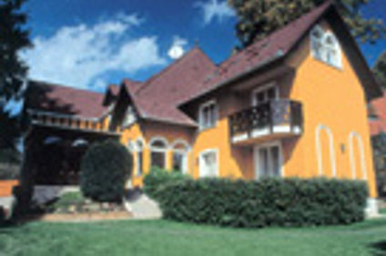 Uhu Villa Hotel & Restaurant