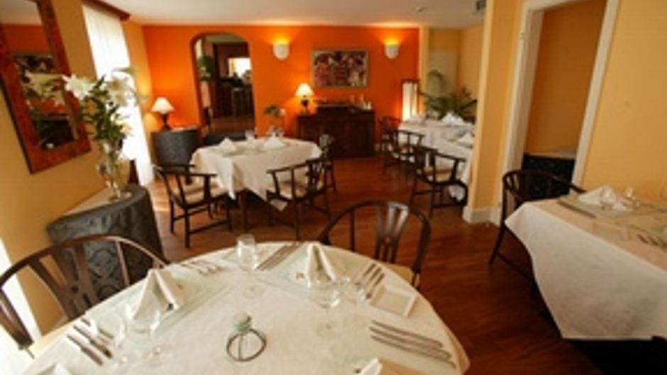 Uhu Villa Hotel & Restaurant Restaurant