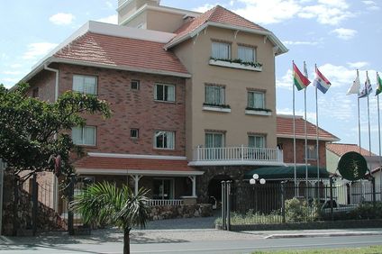 Villa Morra Suites