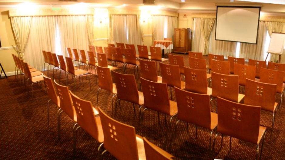 Villa Morra Suites Meeting