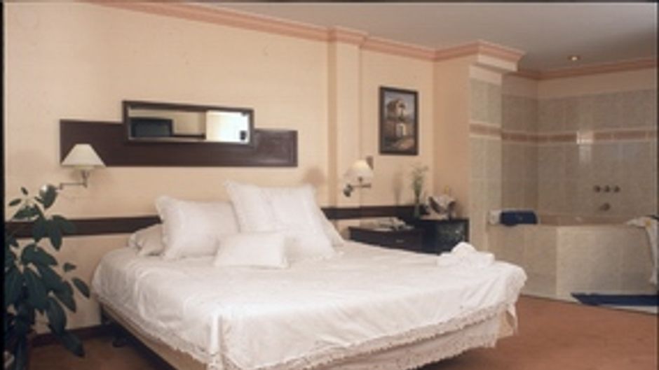 Hotel LP Columbus La Paz Suite