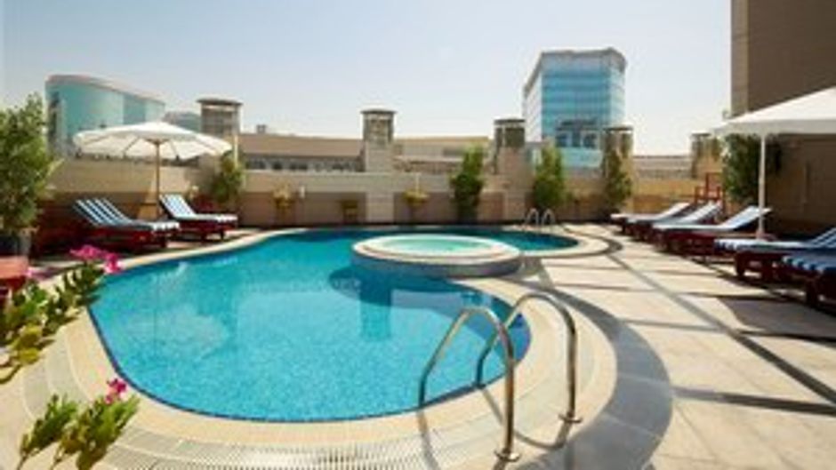 Al Sondos Suites Pool