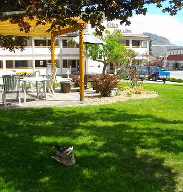 Avalon Inn