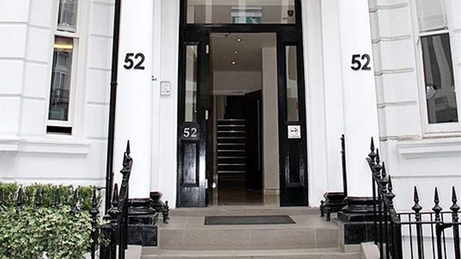 The Jade Hotel Exterior