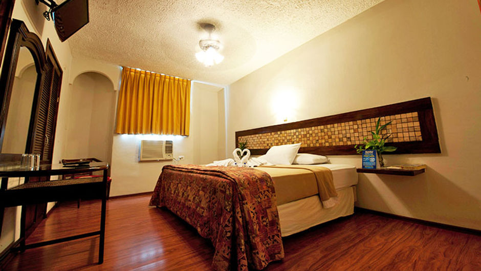 Hotel Parador Room
