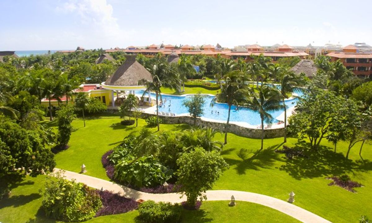 Yogee New Waves 「Paraiso =パライソ」 Iberostar Waves Paraiso Beach- Playa Paraiso, Quintana Roo