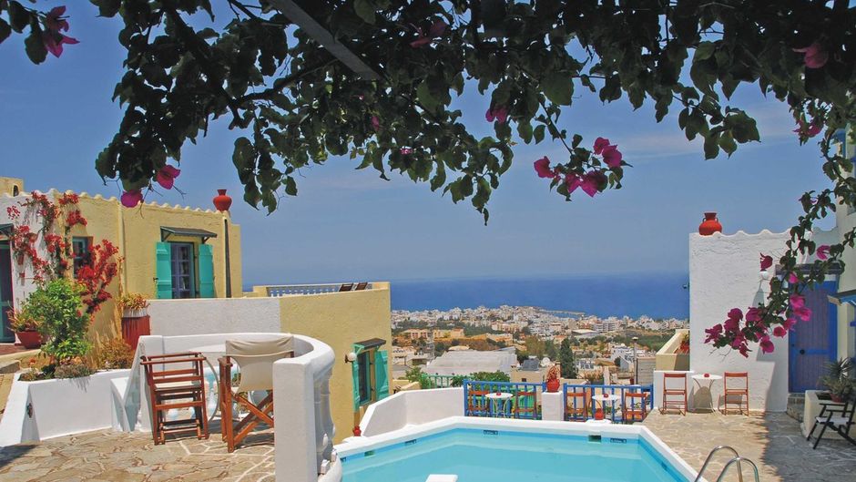 Korifi Suites & Apartments Pool