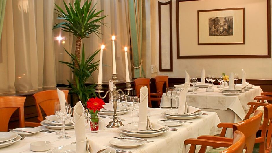 Hotel Downtown Restaurant