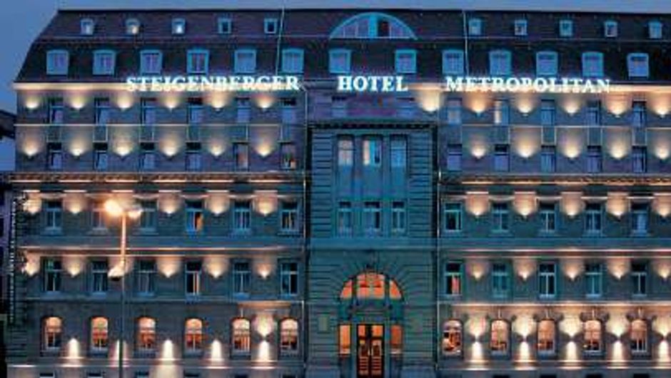 Metropolitan Hotel by Flemings Exterior