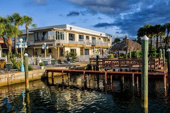 Bayview Plaza Waterfront Resort