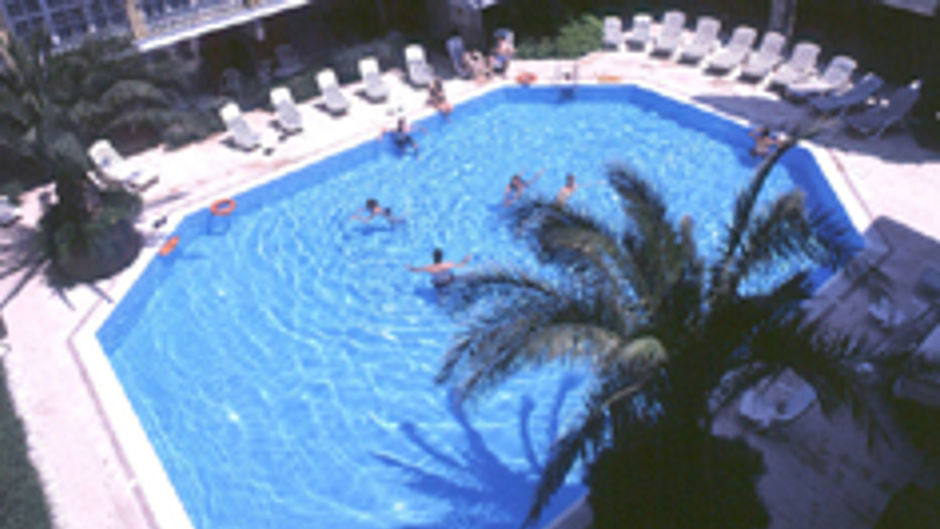 Hotel La Paul Pool