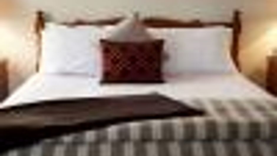 The Aussie Rest Motel Room
