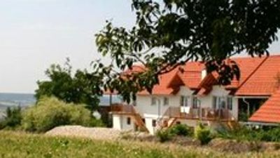 Geinberg Suites & ViaNova Event Center