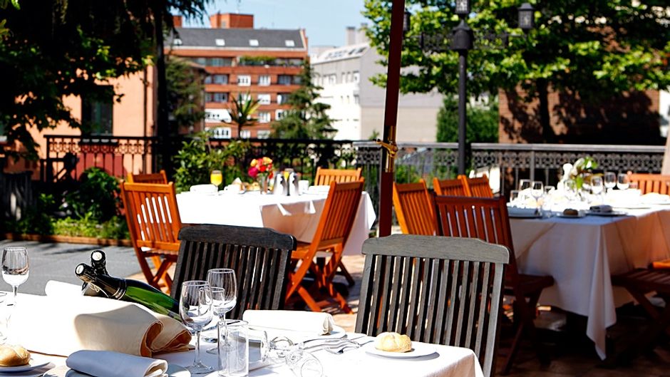 Ayre Hotel Alfonso II Restaurant