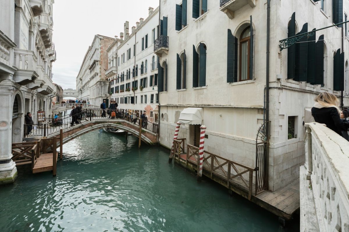 Ponte sospiri store