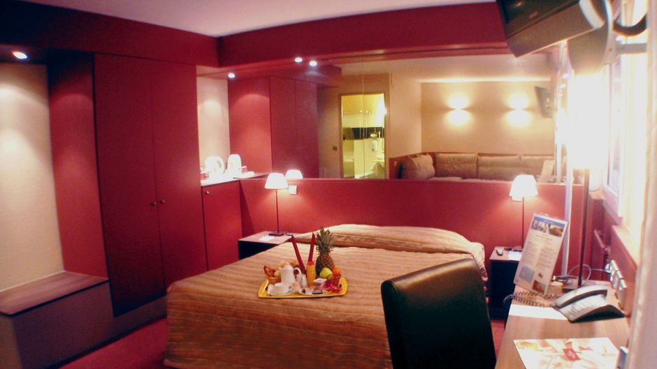 The Originals Lille East Stadium Ascotel Suite
