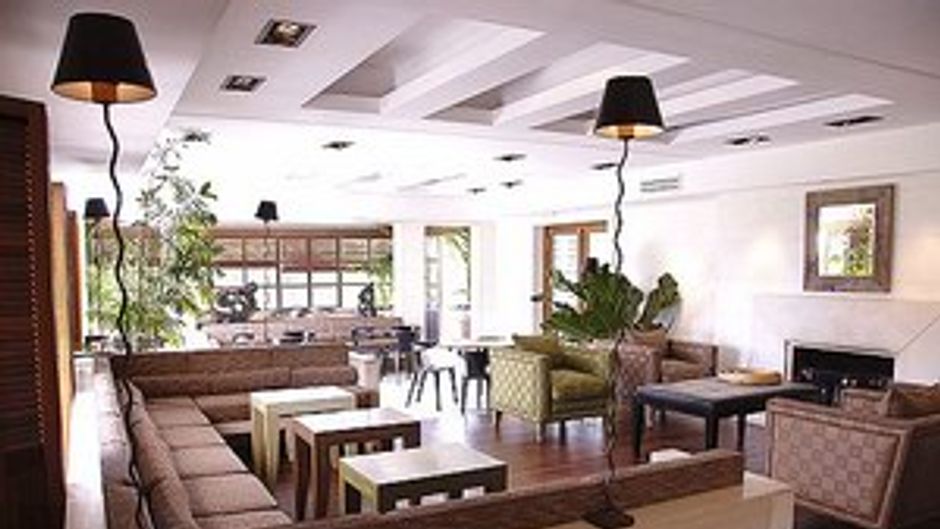 Rio Real Golf & Wellness Resort Lobby