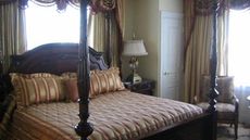 Market Pavilion Hotel