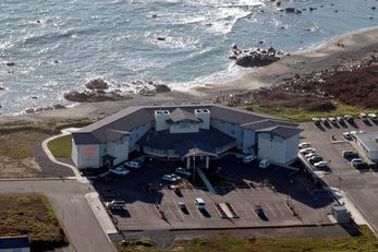 Oceanfront Lodge