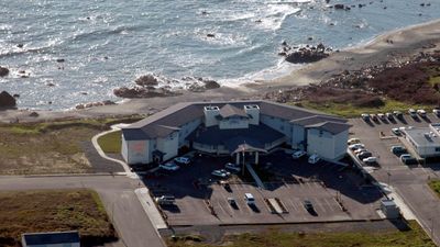 Oceanfront Lodge