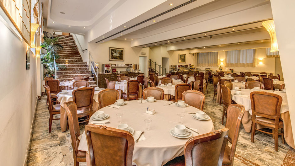 Pinewood Hotel Rome Restaurant