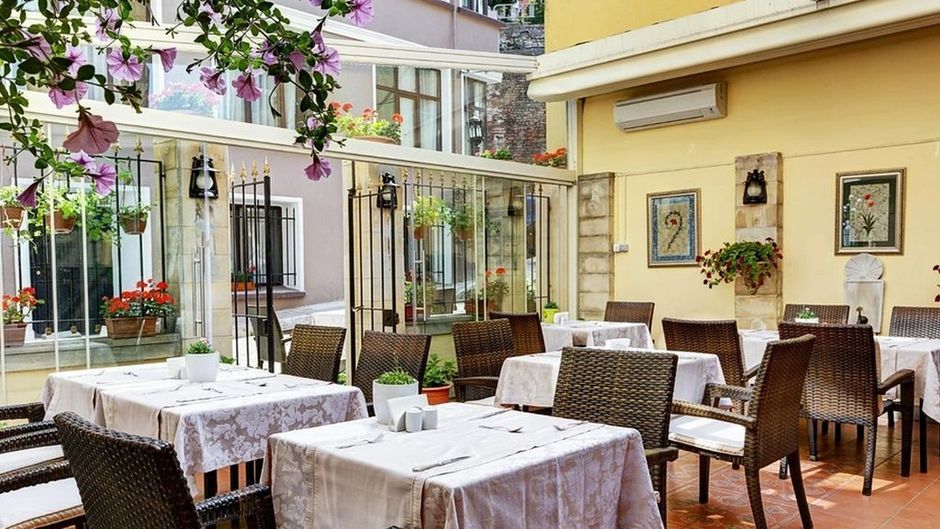 Arena Hotel Restaurant