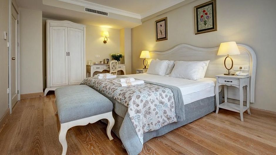 Arena Hotel Room