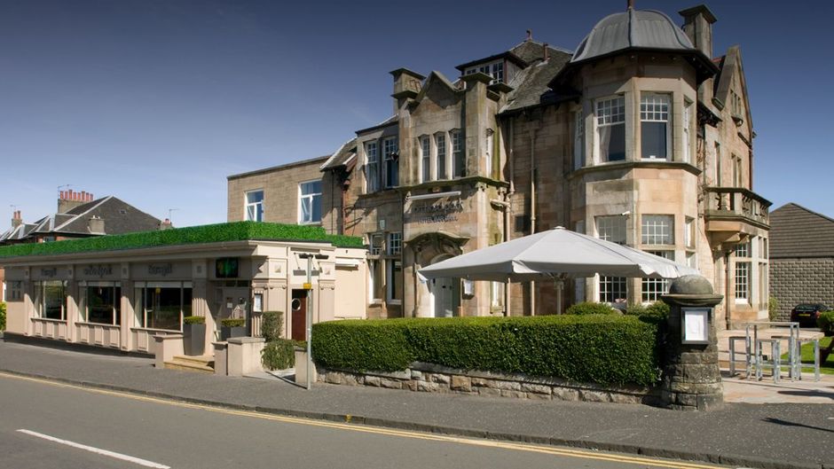 Orchard Park Hotel Exterior