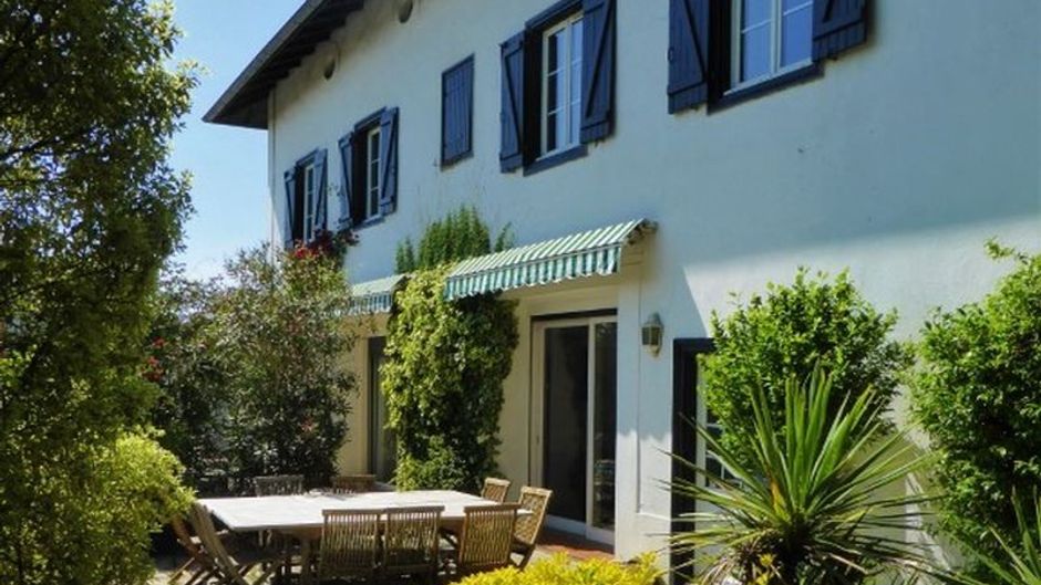 Domaine De Bassilour Chateaux Exterior
