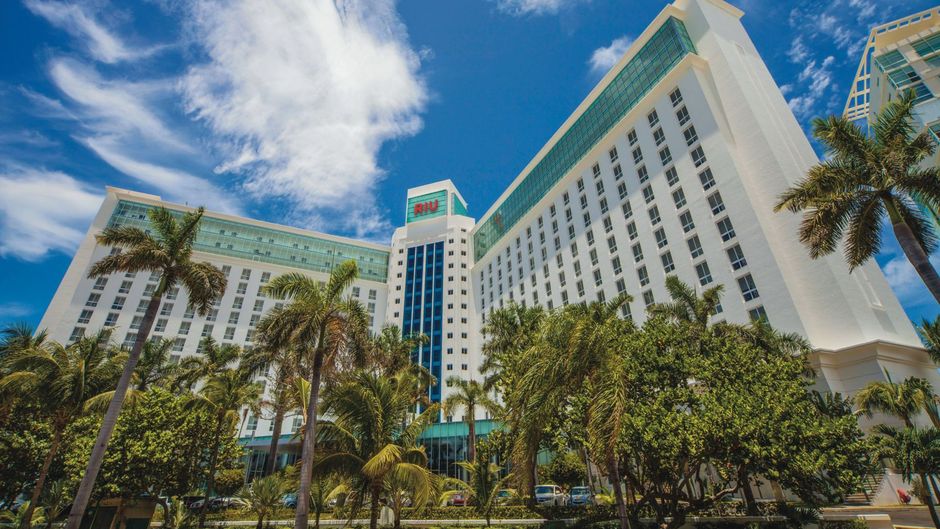 Hotel Riu Cancun Exterior