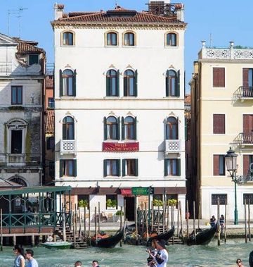 Hotel Antiche Figure
