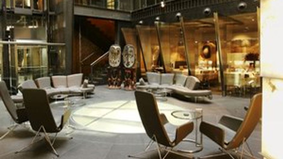 Hotel Urban Lobby