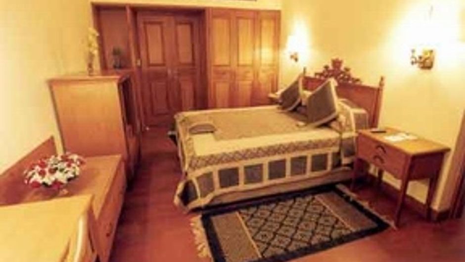 Beverly Hotel Suite