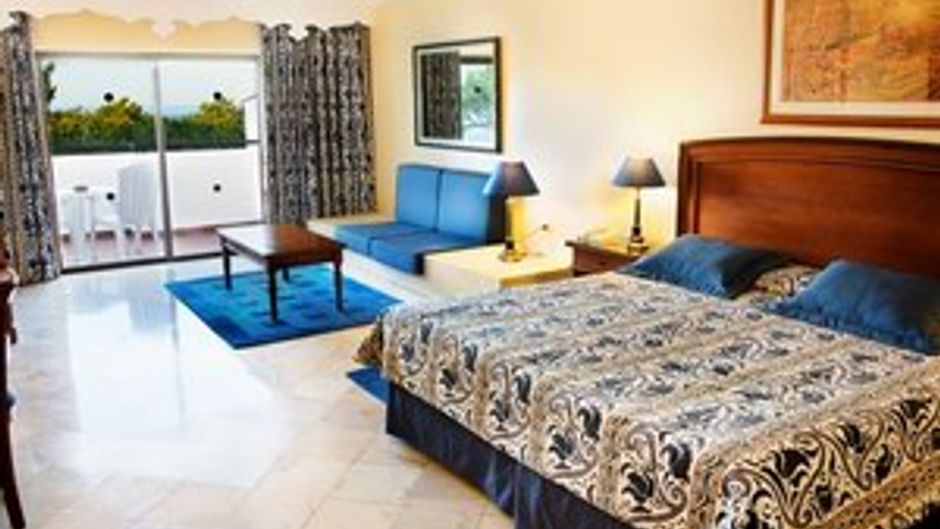 Ria Park Garden Hotel Suite