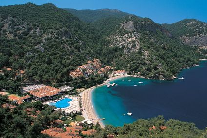 Hillside Beach Club