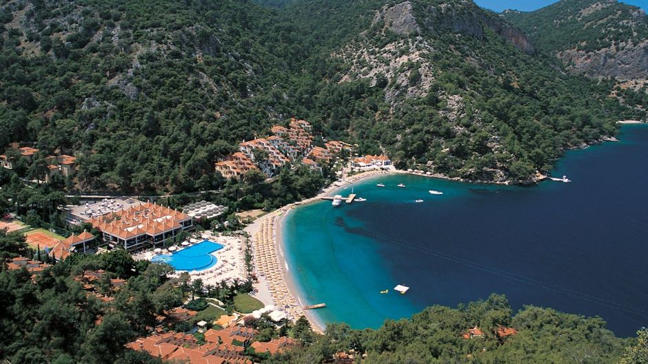 Hillside Beach Club Exterior