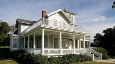 August Seven Inn