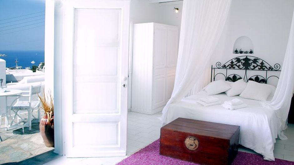 Ostraco Suites Room