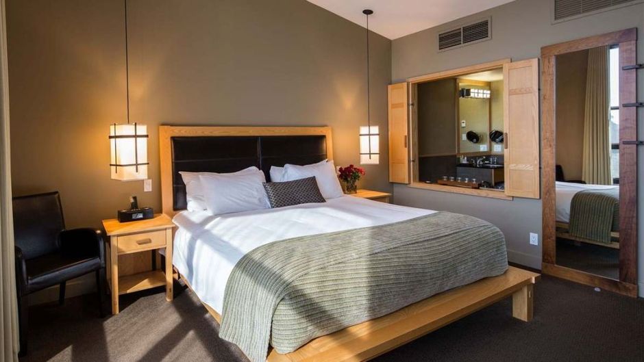 Brentwood Bay Resort & Spa Room