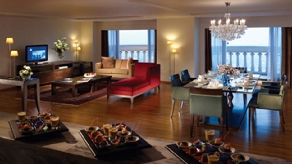 Lebua at State Tower Suite