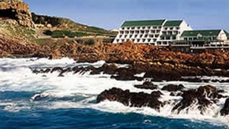 The Point Hotel & Spa Exterior