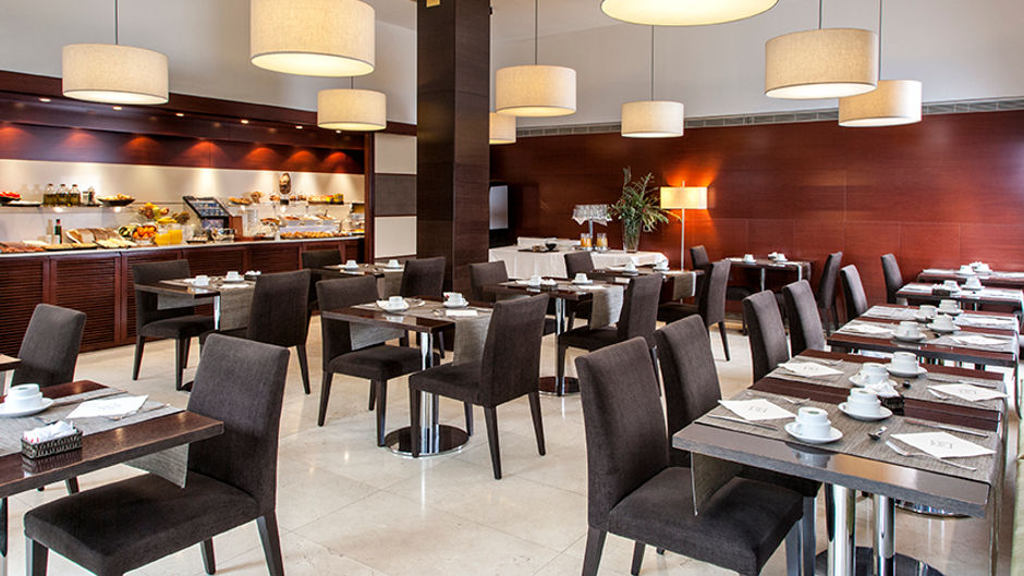 Zenit Conde de Borrell Restaurant