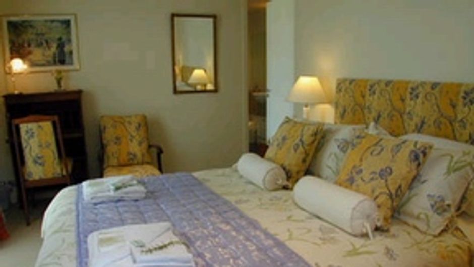 Ascot Parnell B & B Hotel Room