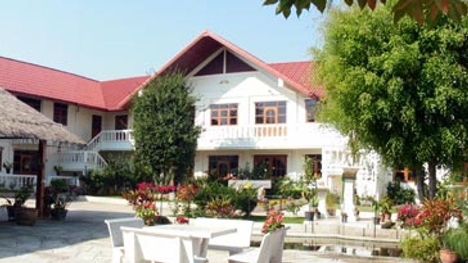 Golden Cupids Hotel Exterior