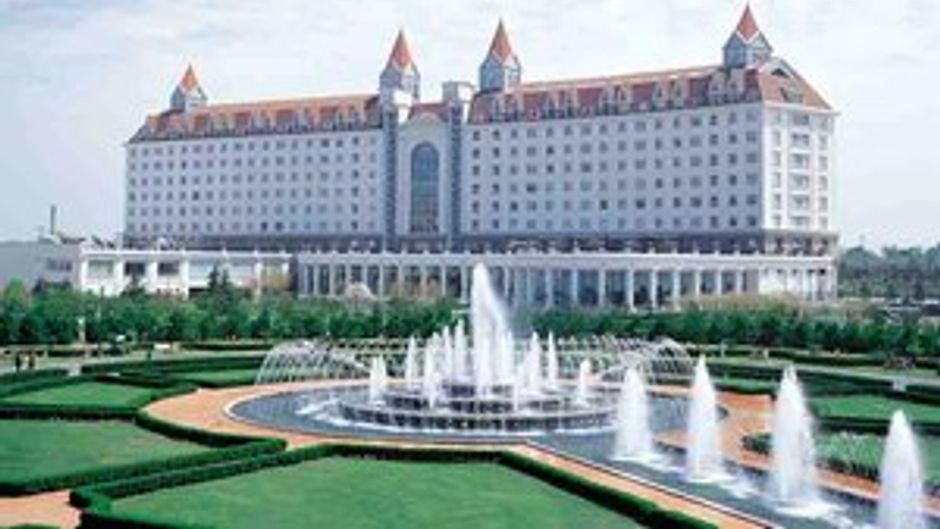 Grand Park Hotel Exterior