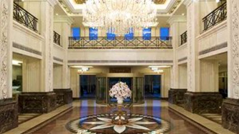 Grand Park Hotel Lobby