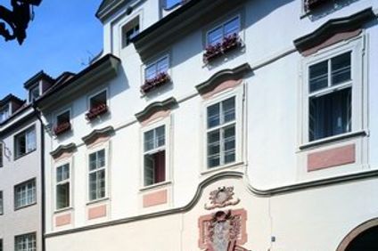 The Iron Gate Hotel & Suites