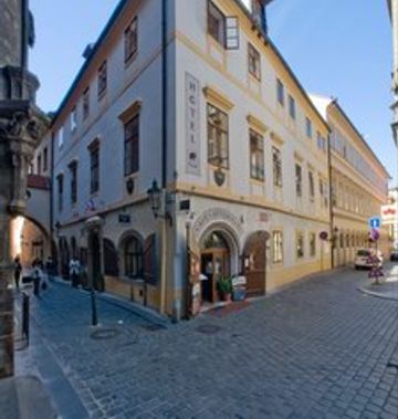 Hotel Cerny Slon