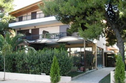 Chris Hotel