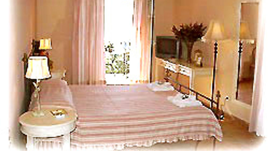 Agnantia Hotel Apartments Room